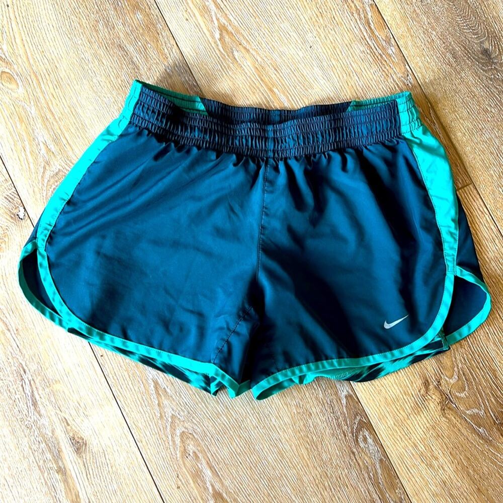 Nike Training Dri-Fit‎ 2 in 1 Shorts | Size Small